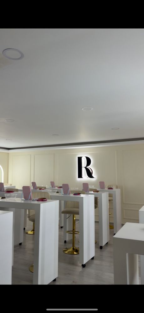 Sala PEACH — Sala para cursos de maquillaje en Guadalajara vista 2